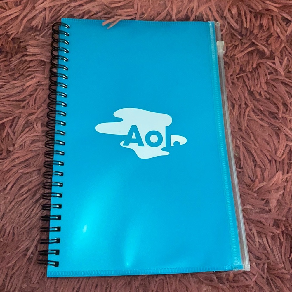 Y2K AOL Blue Notebook and Multicolor Game Pens - Picture 3 of 8